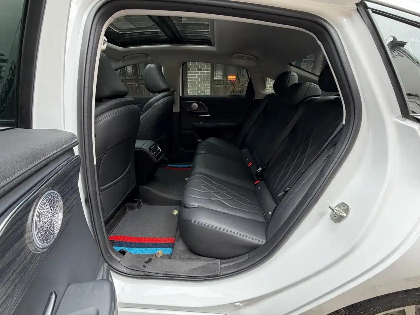 Chery Arrizo 8 PRO 2025 2.0T DCT Premium Edition — миниатюра 17