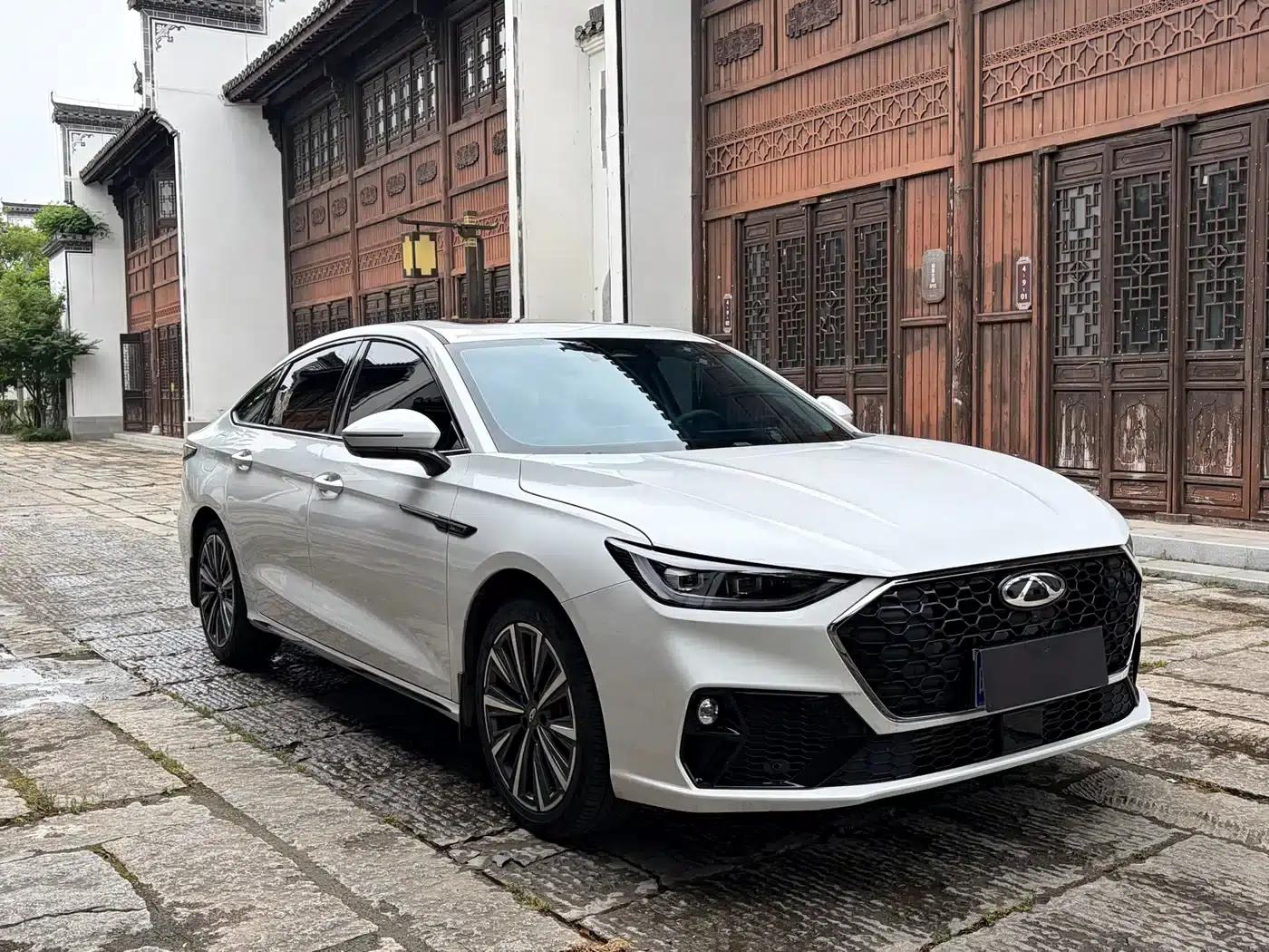 Chery Arrizo 8 PRO 2025 2.0T DCT Premium Edition — миниатюра 3