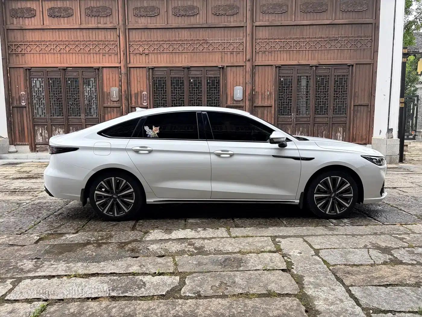 Chery Arrizo 8 PRO 2025 2.0T DCT Premium Edition — миниатюра 8