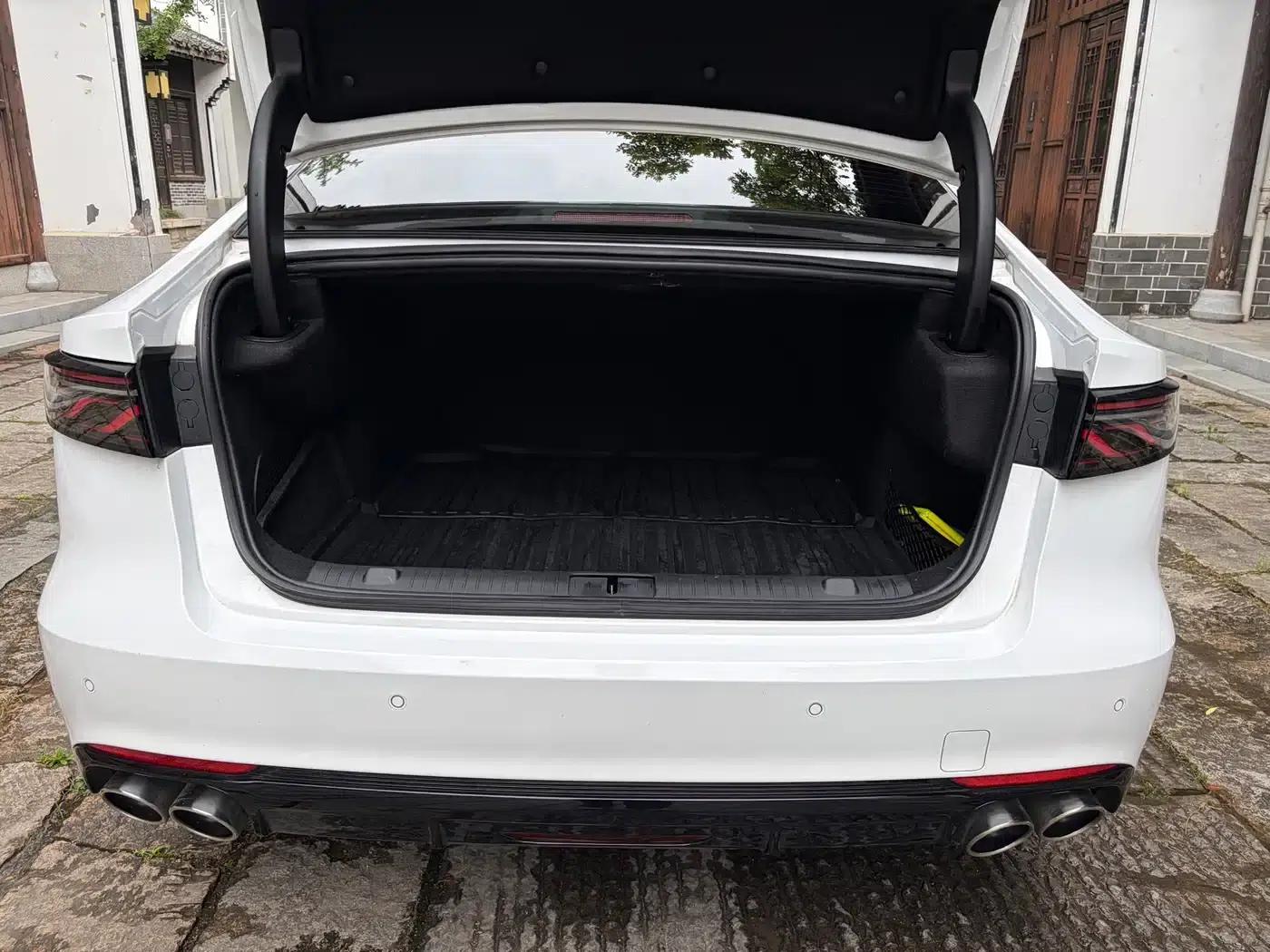 Chery Arrizo 8 PRO 2025 2.0T DCT Premium Edition — миниатюра 10