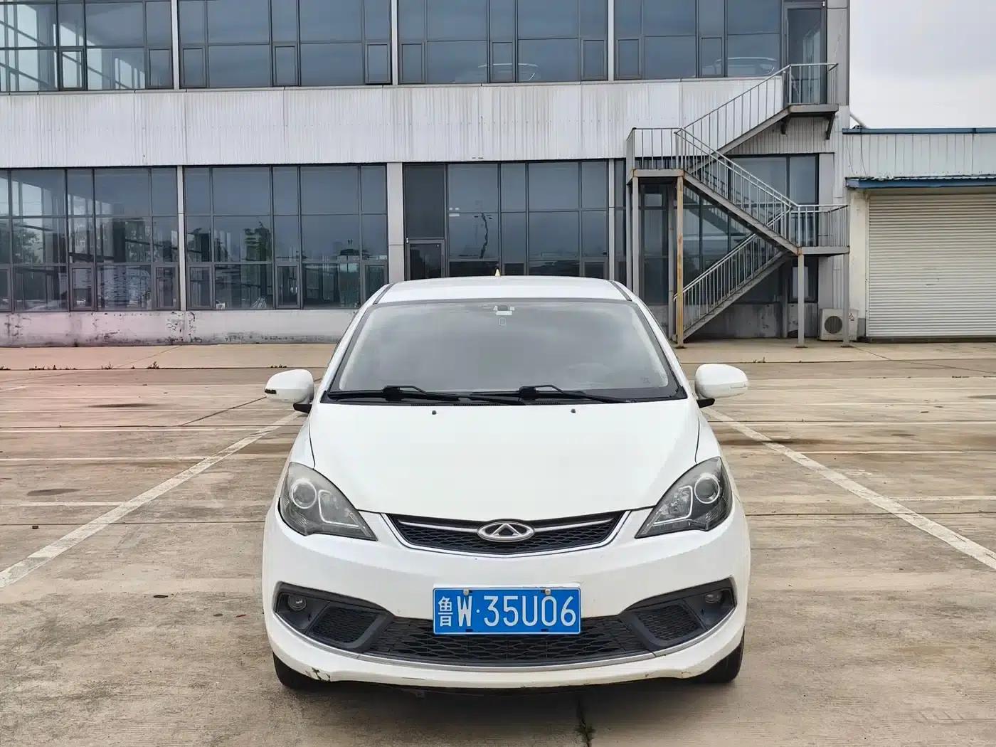 Fengyun 2 2015 1.5L Manual Elite Edition — миниатюра 2