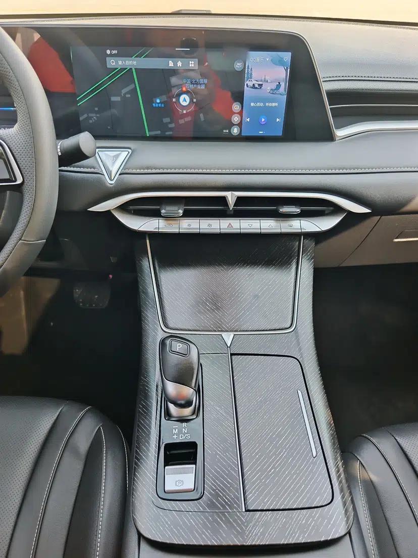 Venucia V 2023 260T Idol Edition Pro — миниатюра 16