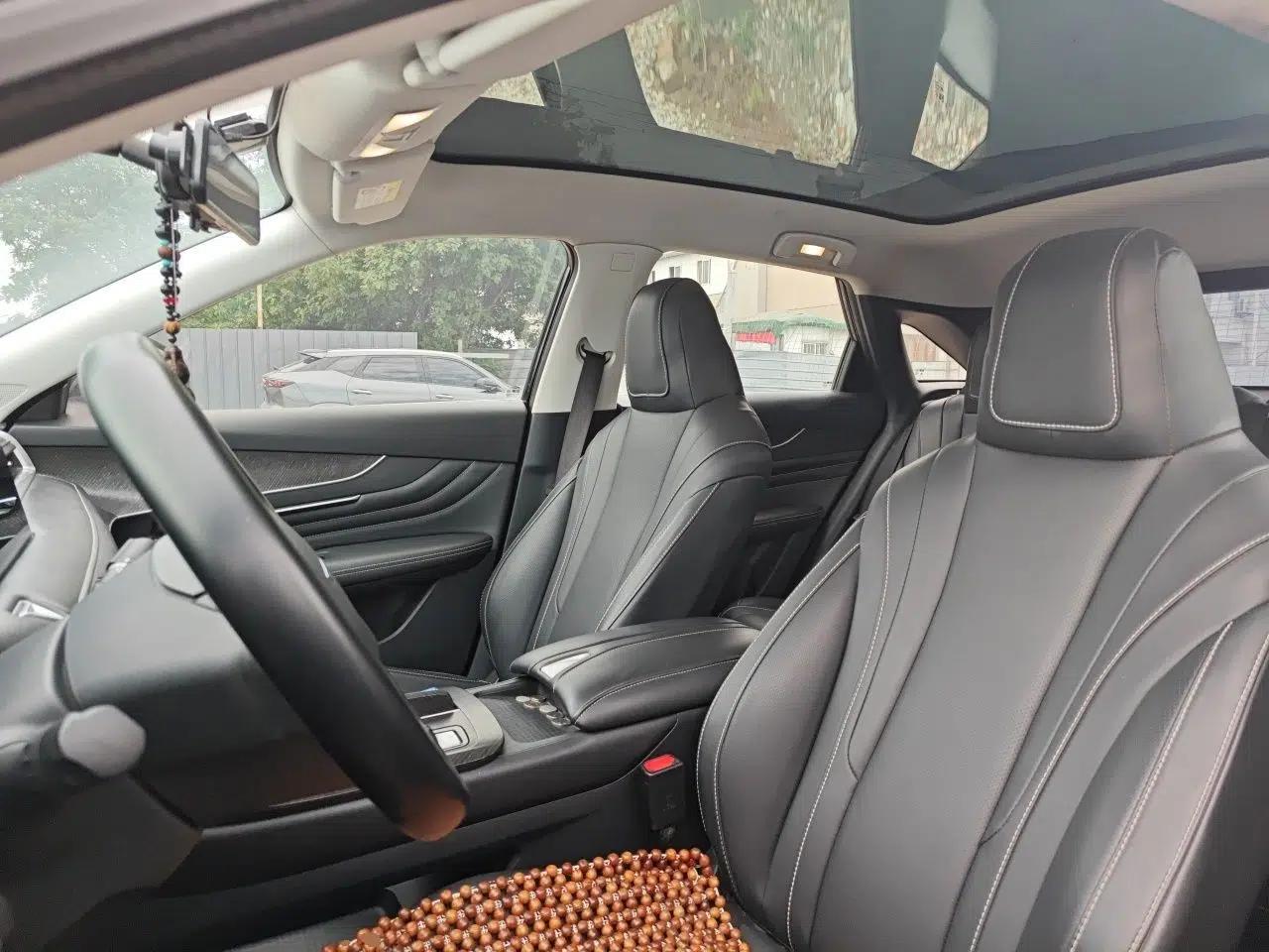 Venucia V 2022 260T Black Horse Edition · Idol — миниатюра 12