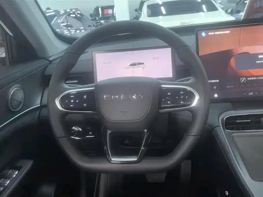 Chery Tiggo 8 PLUS C-DM 2025 1.5T 116km/h Luxury 7-seater — миниатюра 15
