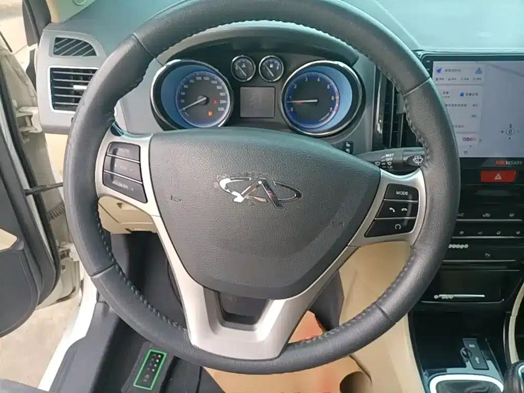 Chery E3 2013 1.5L Manual Smart Edition — миниатюра 11