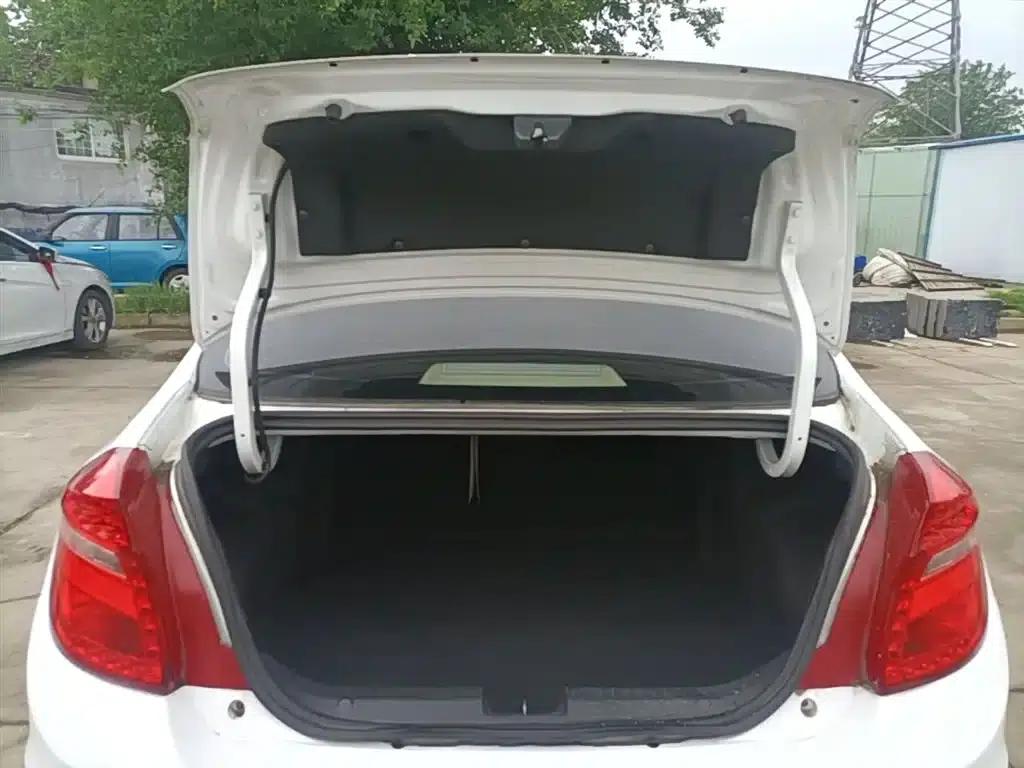 Chery E3 2013 1.5L Manual Smart Edition — миниатюра 19