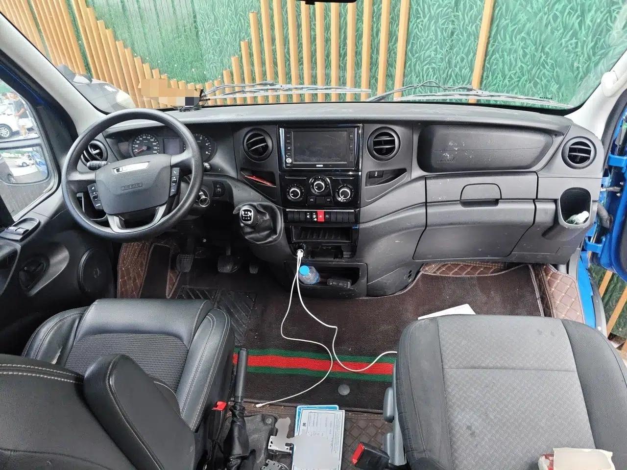 Iveco Eurocargo 2018 2.3T Long Wheelbase Short Overhang High-Roof Van F1A — миниатюра 10