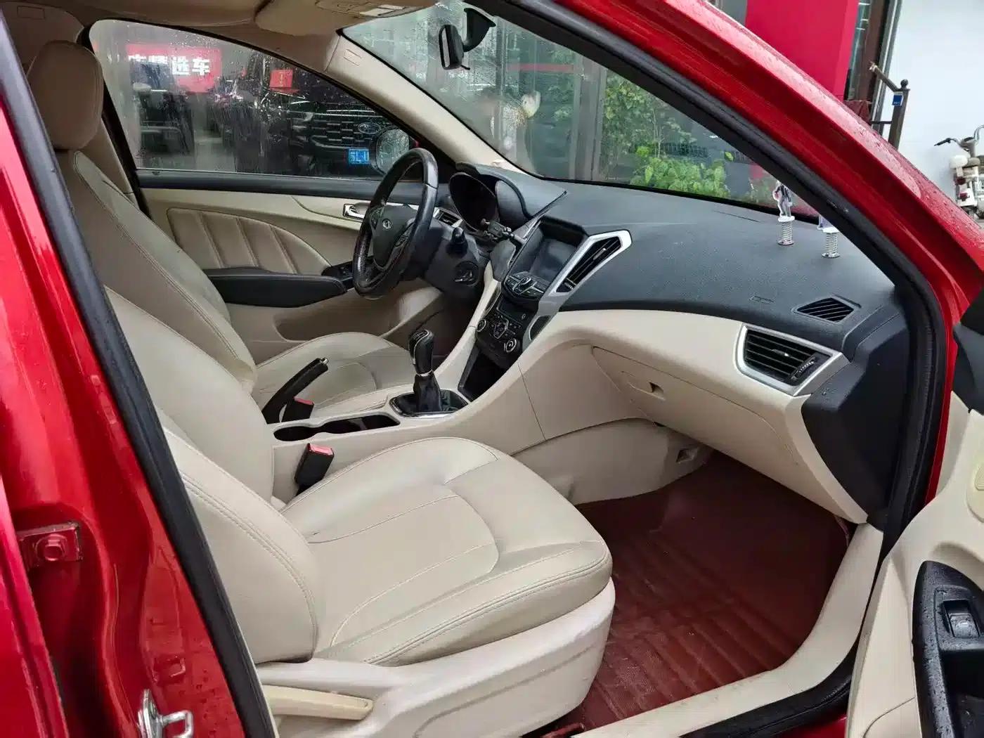 Chery Arrizo 7 2015 1.6L Manual Elite Edition — миниатюра 10