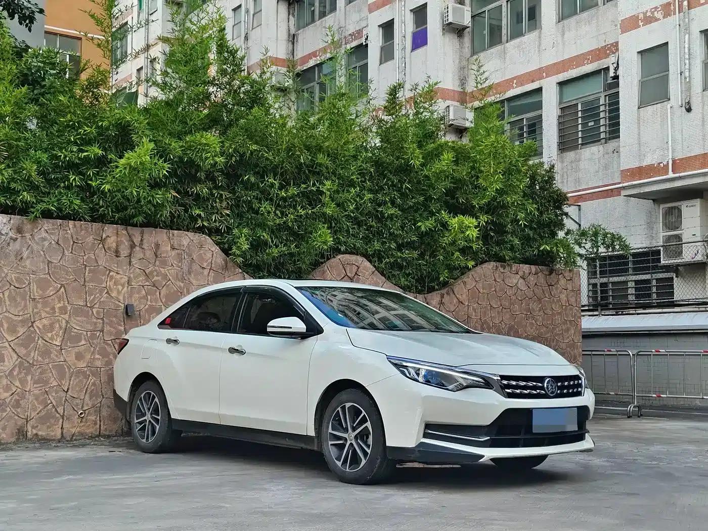 Venucia D60 2019 Model, 100,000 Glory Edition, 1.6L XL CVT, National VI Emission Standard — миниатюра 3