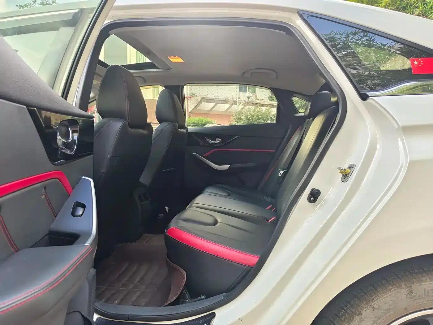 Venucia D60 2019 Model, 100,000 Glory Edition, 1.6L XL CVT, National VI Emission Standard — миниатюра 8