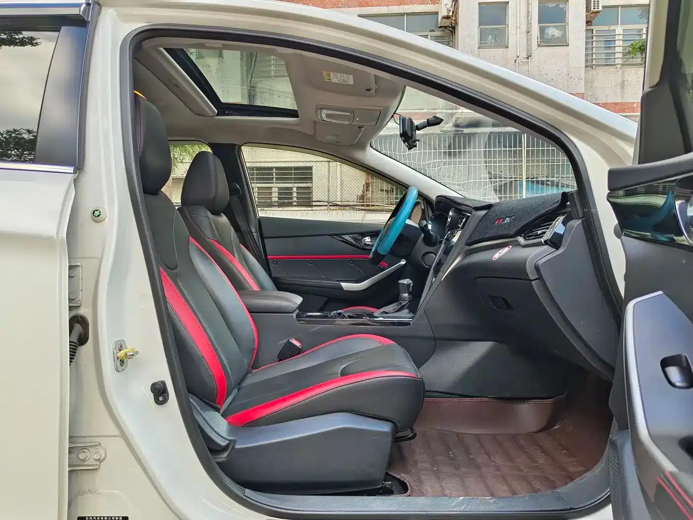 Venucia D60 2019 Model, 100,000 Glory Edition, 1.6L XL CVT, National VI Emission Standard — миниатюра 10