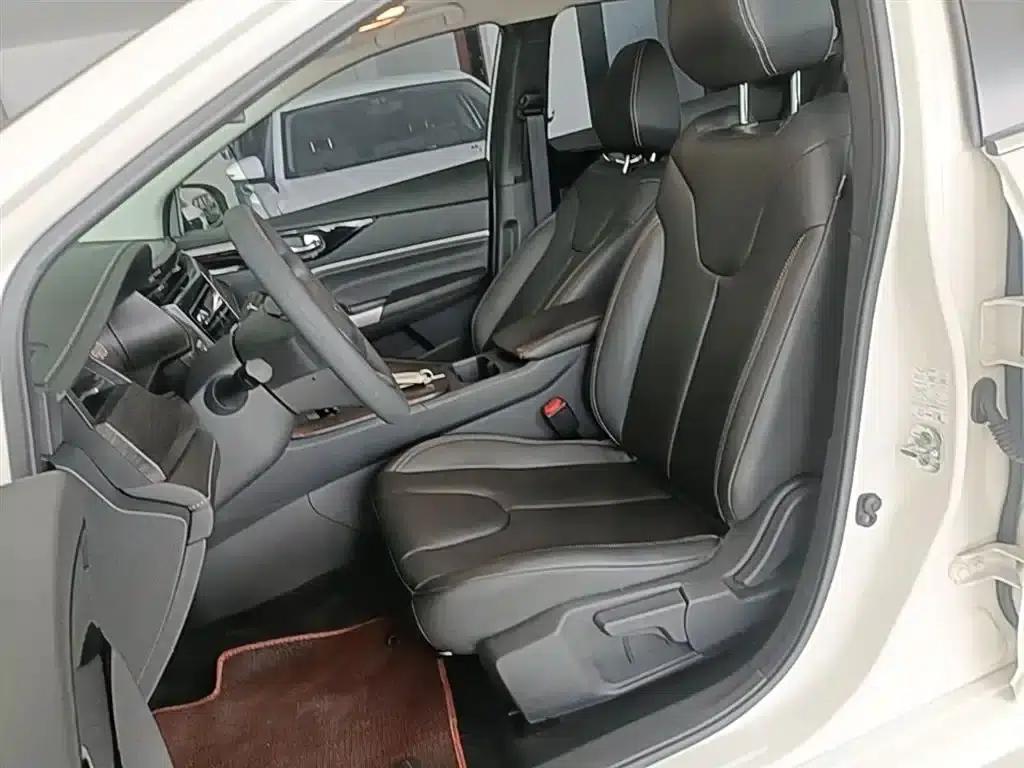 Venucia D60 2021 PLUS 1.6L XL CVT Elite Edition — миниатюра 15