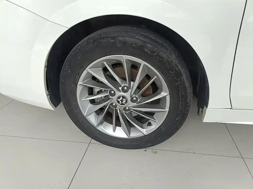 Venucia D60 2021 PLUS 1.6L XL CVT Elite Edition — миниатюра 23