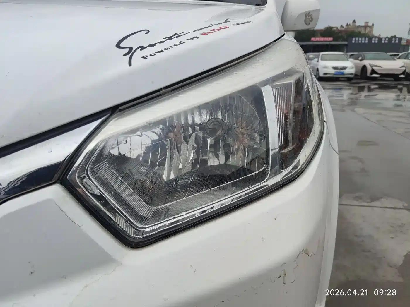 Venucia R50 2013 1.6L Manual Fashion Edition — миниатюра 6