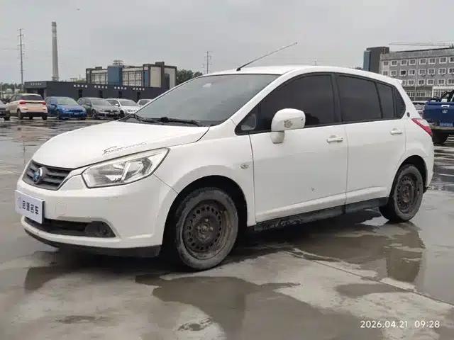 Venucia R50 2013 1.6L Manual Fashion Edition