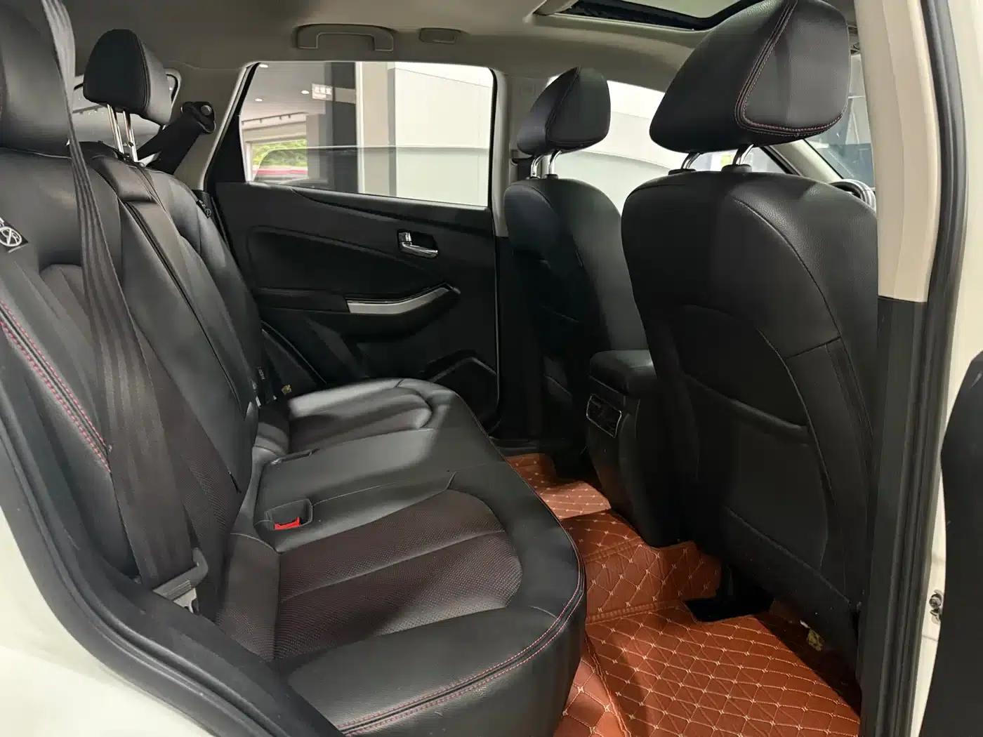 Venucia T70 2019 2.0L CVT Smart Edition (National VI Emission Standard) — миниатюра 5