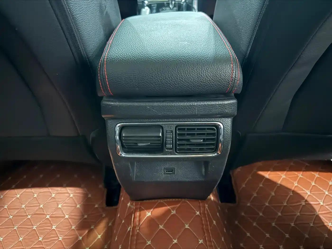 Venucia T70 2019 2.0L CVT Smart Edition (National VI Emission Standard) — миниатюра 9