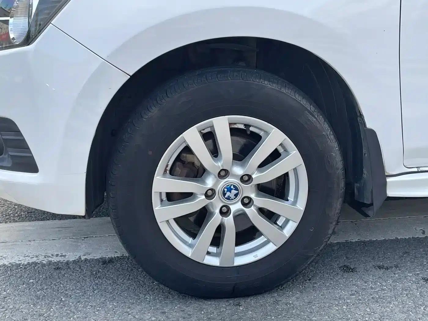 Venucia T70 2016 2.0L CVT Smart Edition — миниатюра 14