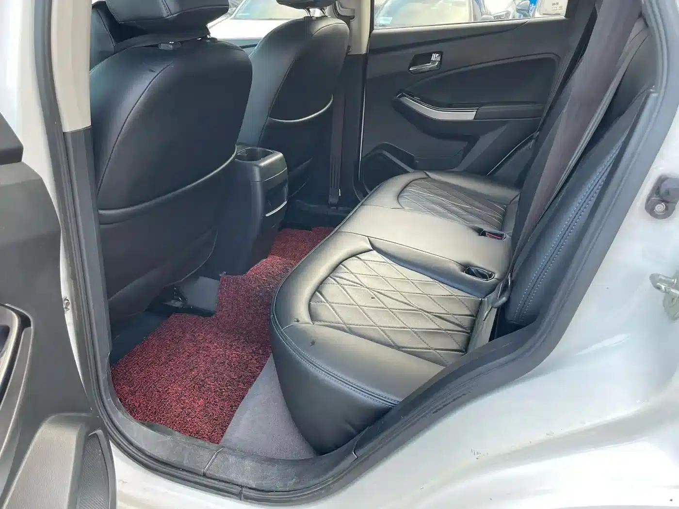 Venucia T70 2016 2.0L CVT Smart Edition — миниатюра 5