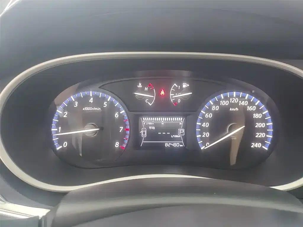 Venucia T90 2017 2.0L CVT Smart Edition — миниатюра 12