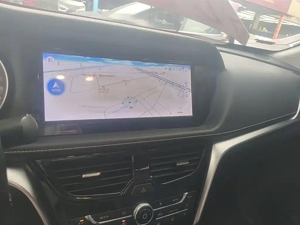 Venucia T90 2017 2.0L CVT Smart Edition — миниатюра 13