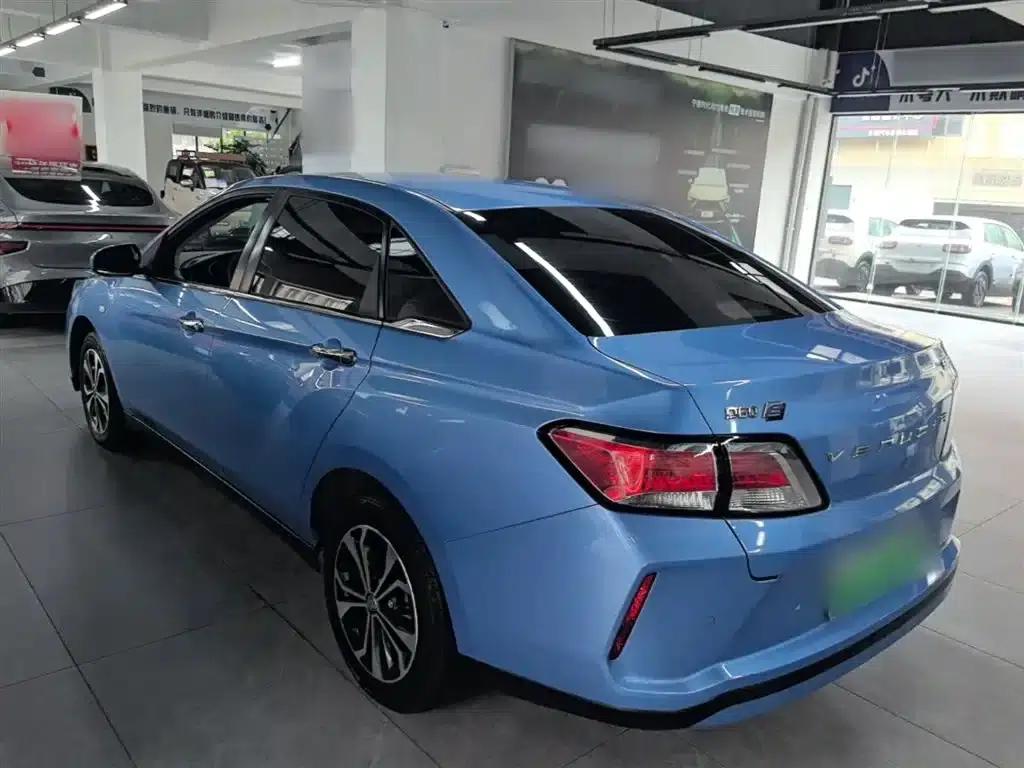 Venucia D60EV 2020 Standard Range Smart Edition — миниатюра 5