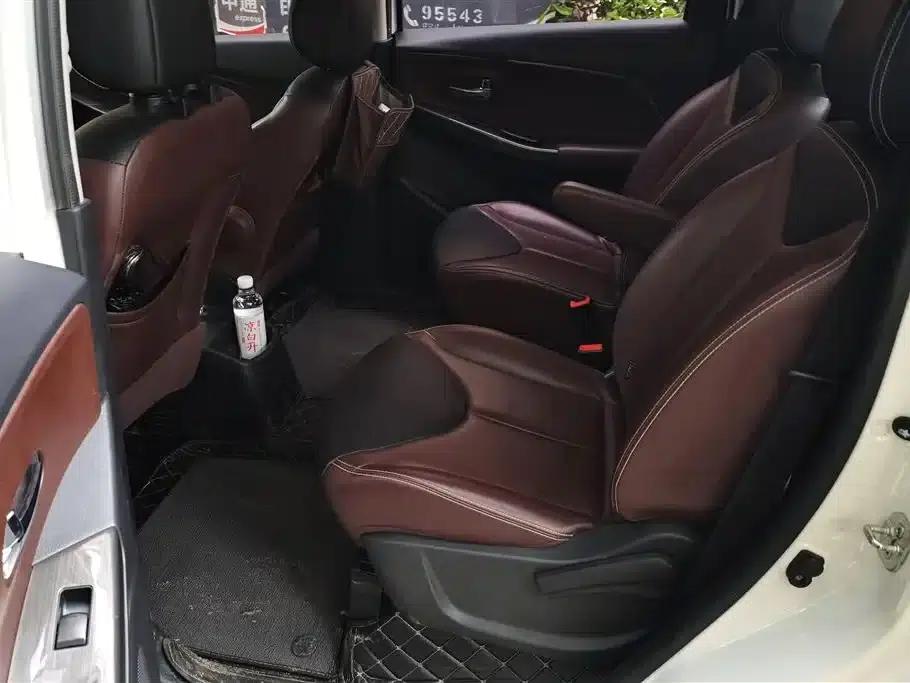 Venucia M50V 2017 1.6L XL CVT Deluxe Edition — миниатюра 11