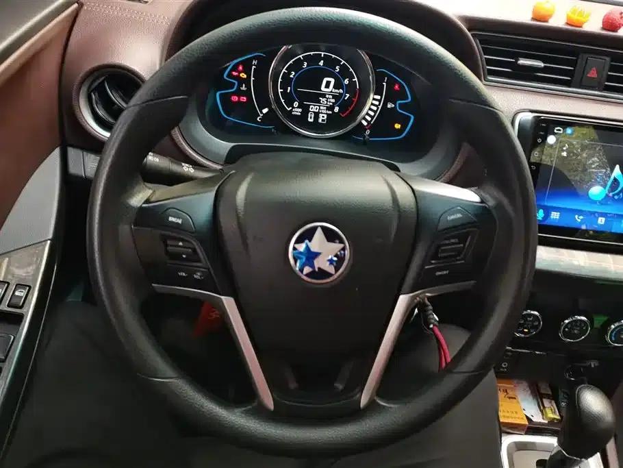 Venucia M50V 2017 1.6L XL CVT Deluxe Edition — миниатюра 15