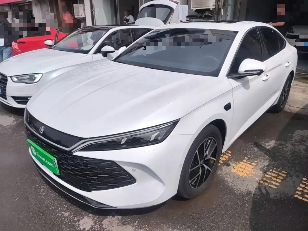 BYD Qin L 2025 DM-i Smart Drive 120KM Leading Model — миниатюра 1