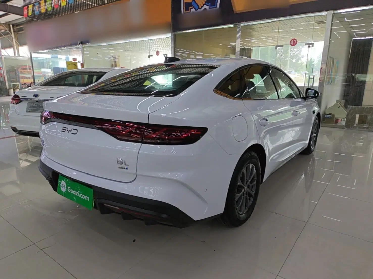 BYD Qin L 2025 DM-i Smart Drive 80KM Leading Model — миниатюра 4