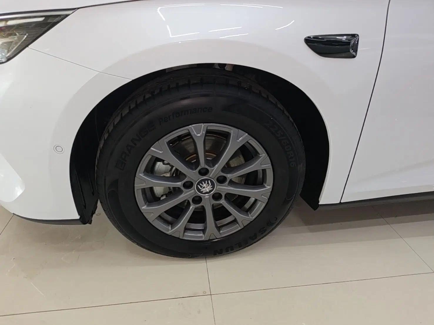 BYD Qin L 2025 DM-i Smart Drive 80KM Leading Model — миниатюра 9