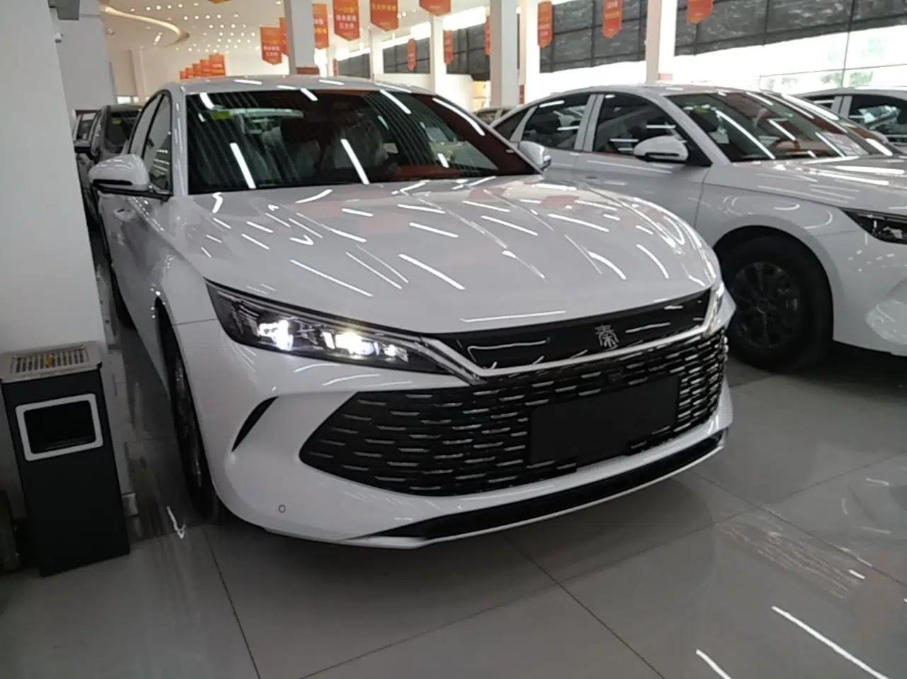 BYD Qin L 2026 DM-i 128KM Progressive Edition — миниатюра 6