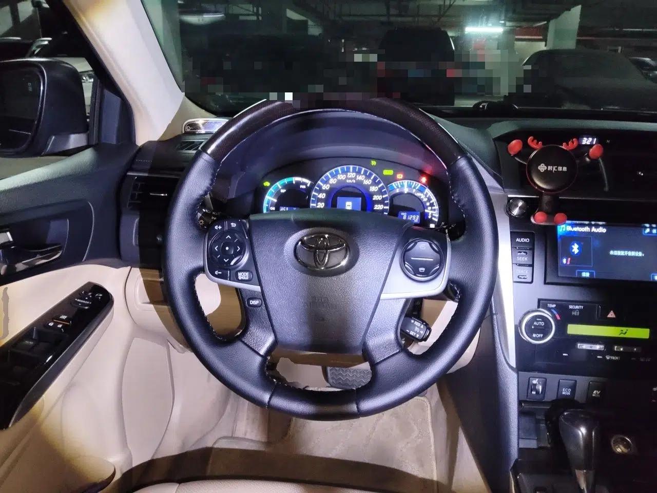 Toyota Camry 2012 Luxurious Edition 2.5HG Zunrui — миниатюра 11
