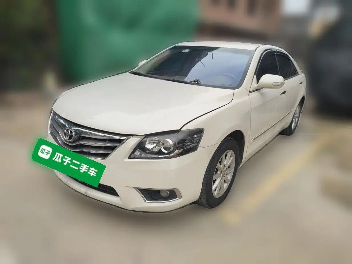 Toyota Camry 2013 200E Classic Elite Edition — миниатюра 1