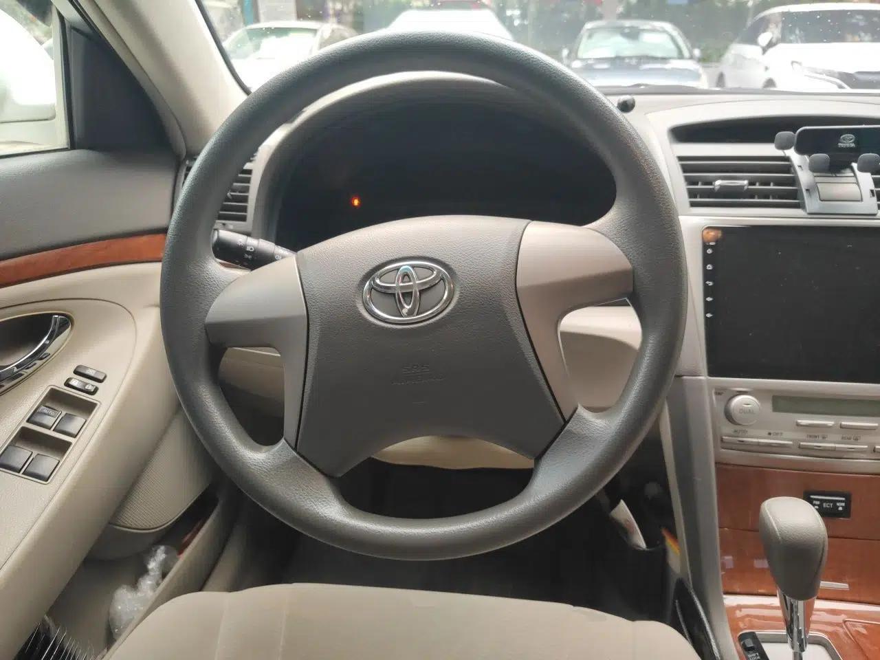 Toyota Camry 2013 200E Classic Elite Edition — миниатюра 11