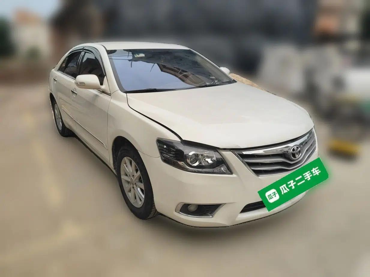 Toyota Camry 2013 200E Classic Elite Edition — миниатюра 3
