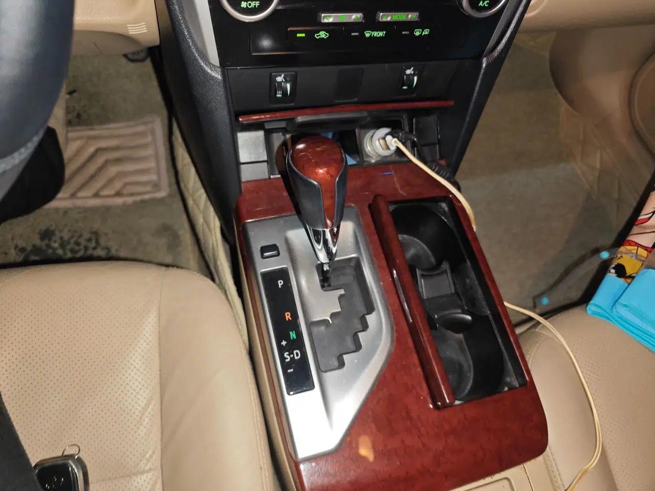 Toyota Camry 2012 2.5G Luxury Edition — миниатюра 15