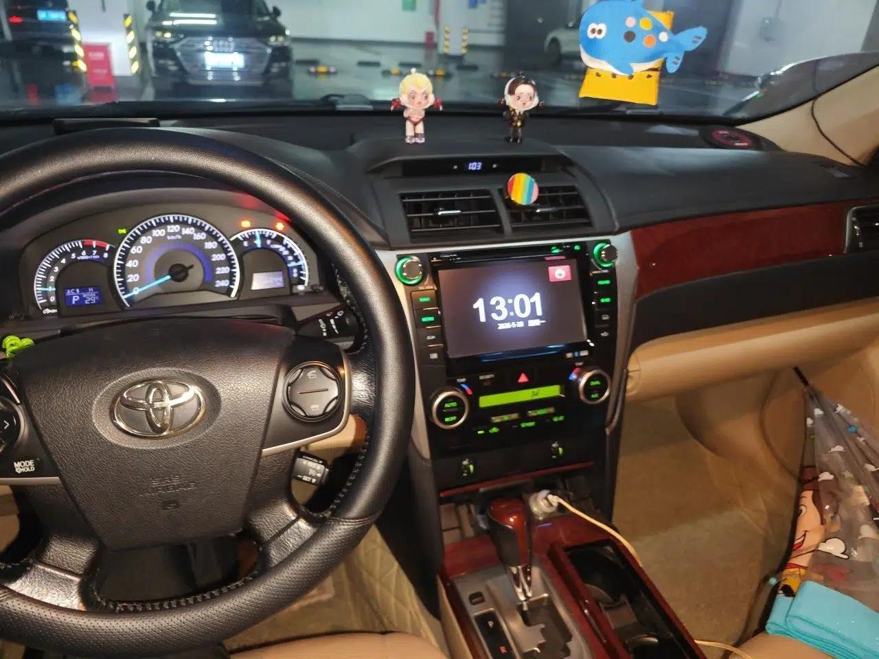 Toyota Camry 2012 2.5G Luxury Edition — миниатюра 10