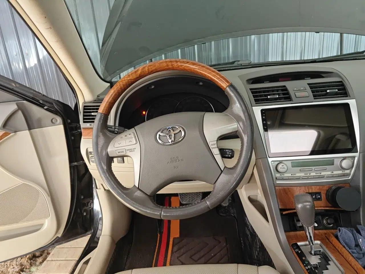 Toyota Camry 2010 240G Classic Edition — миниатюра 11