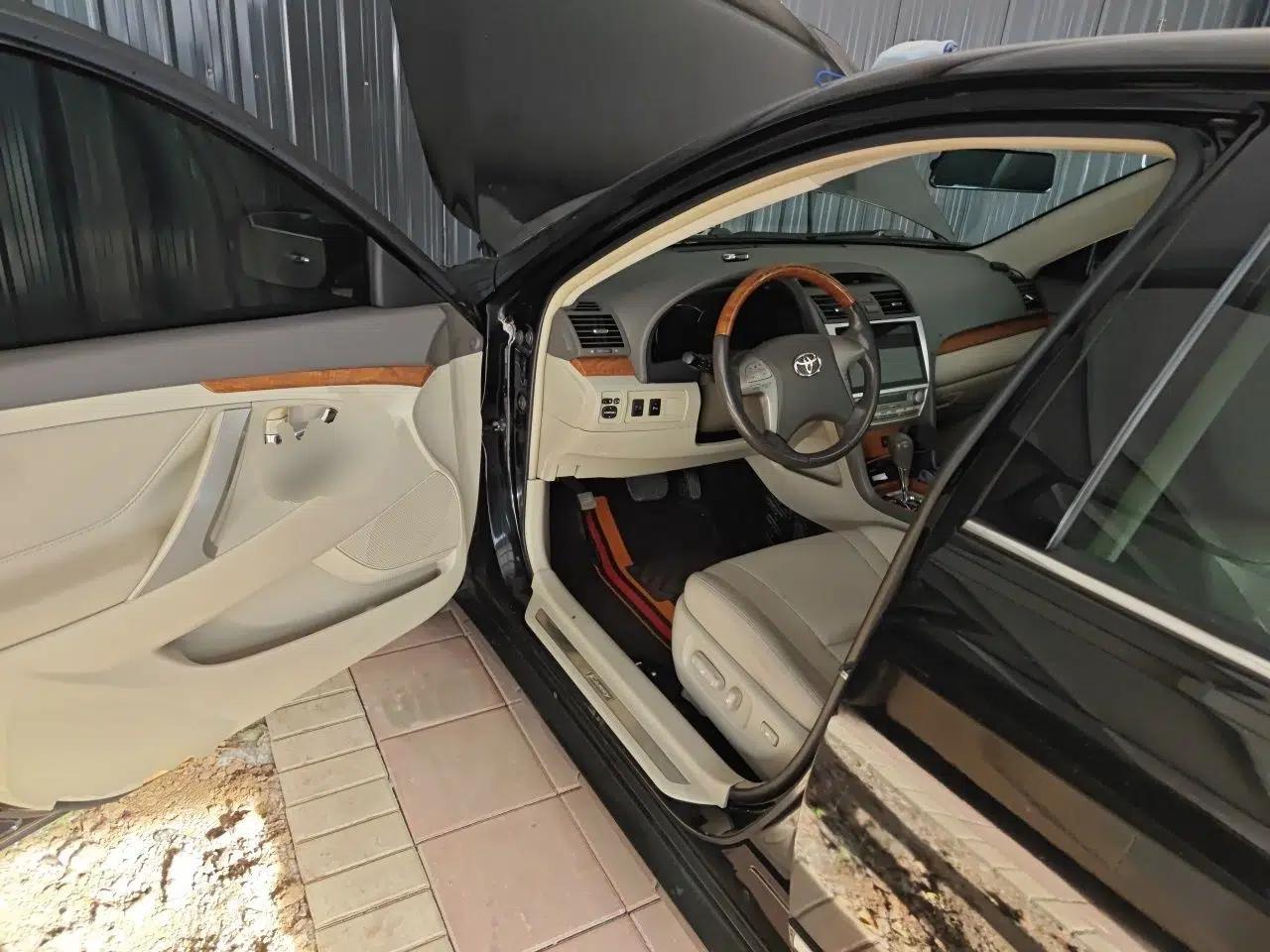 Toyota Camry 2010 240G Classic Edition — миниатюра 17
