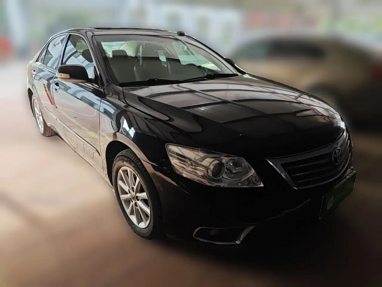 Toyota Camry 2010 240G Classic Edition — миниатюра 3