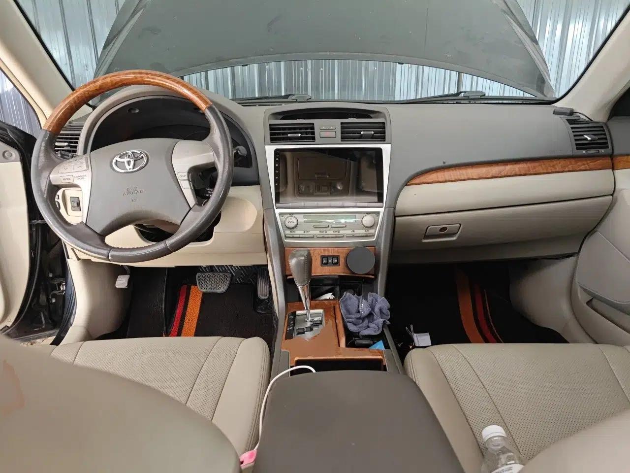 Toyota Camry 2010 240G Classic Edition — миниатюра 10