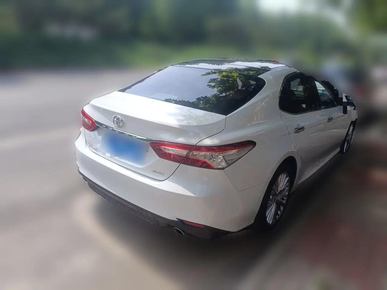 Toyota Camry 2018 2.5G Luxury Edition — миниатюра 6