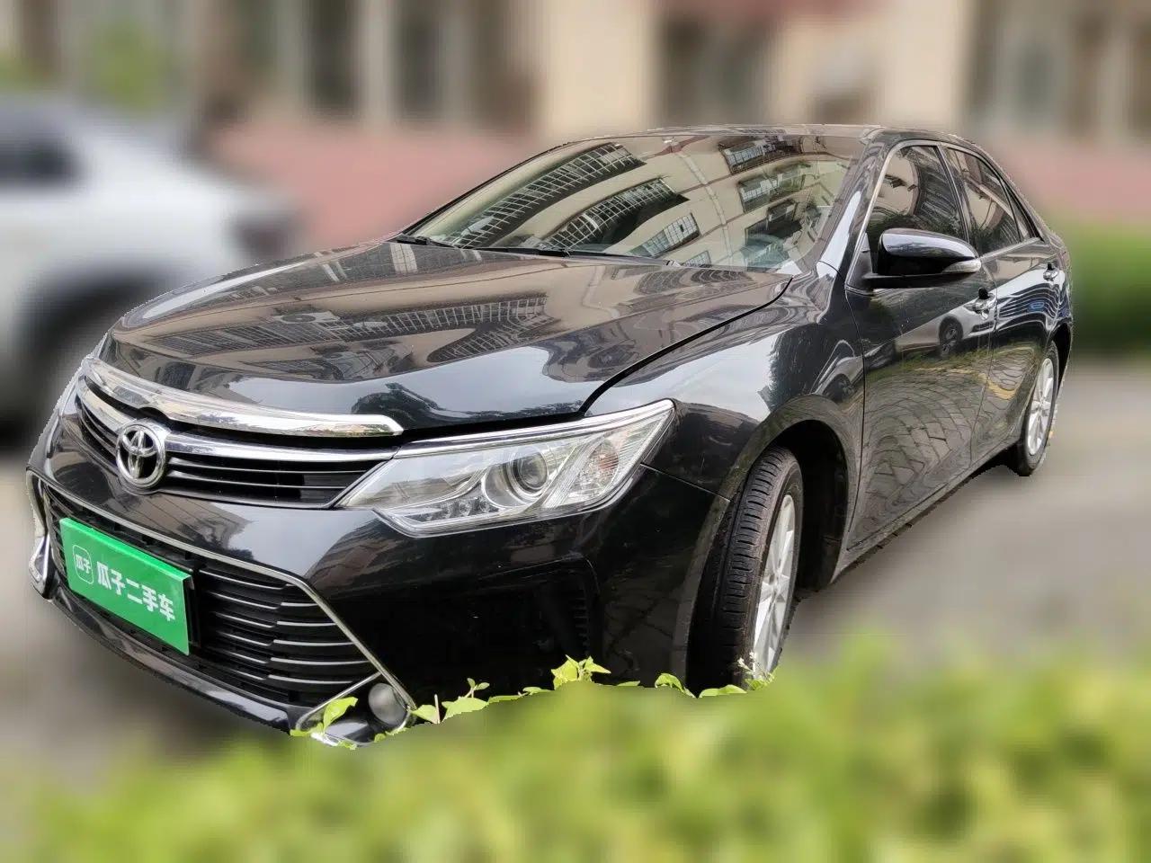 Toyota Camry 2016 2.0G 10th Anniversary Leading Edition — миниатюра 1