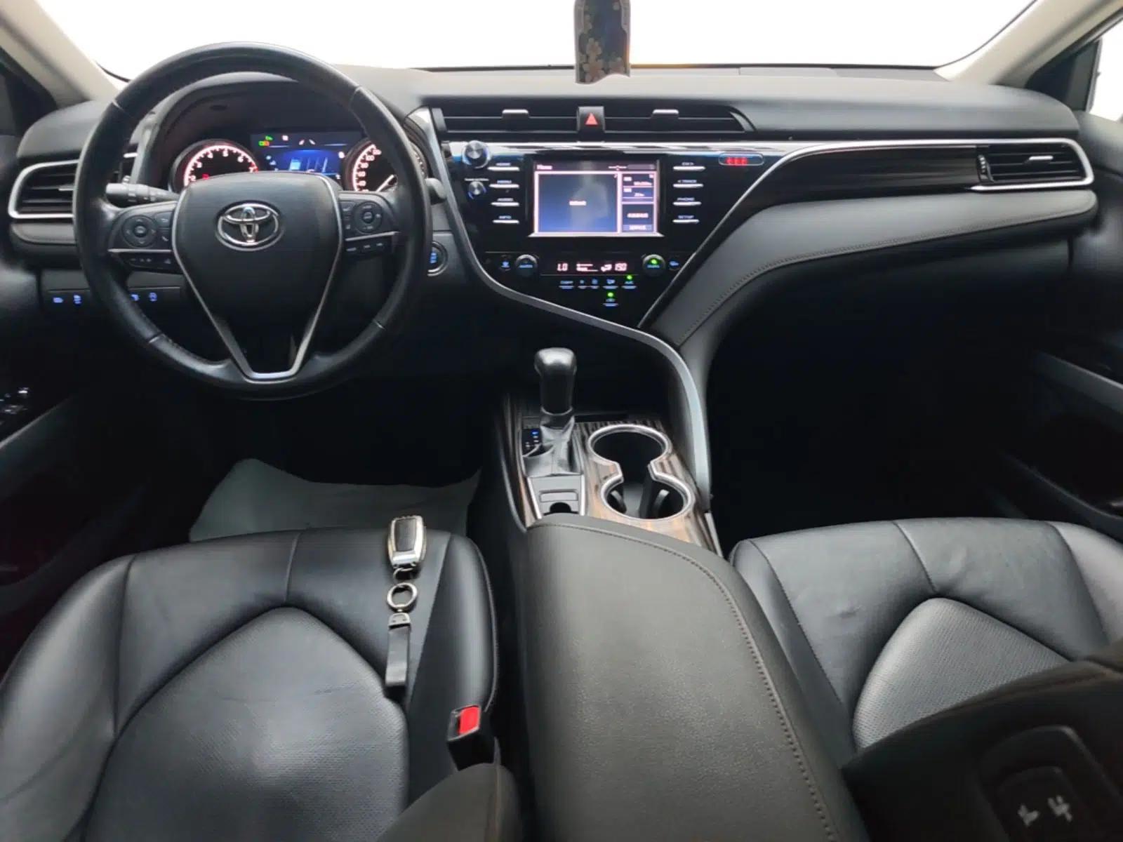 Toyota Camry 2018 2.0G Luxury Edition — миниатюра 13