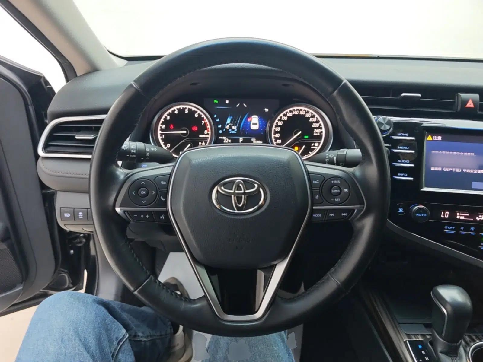 Toyota Camry 2018 2.0G Luxury Edition — миниатюра 14