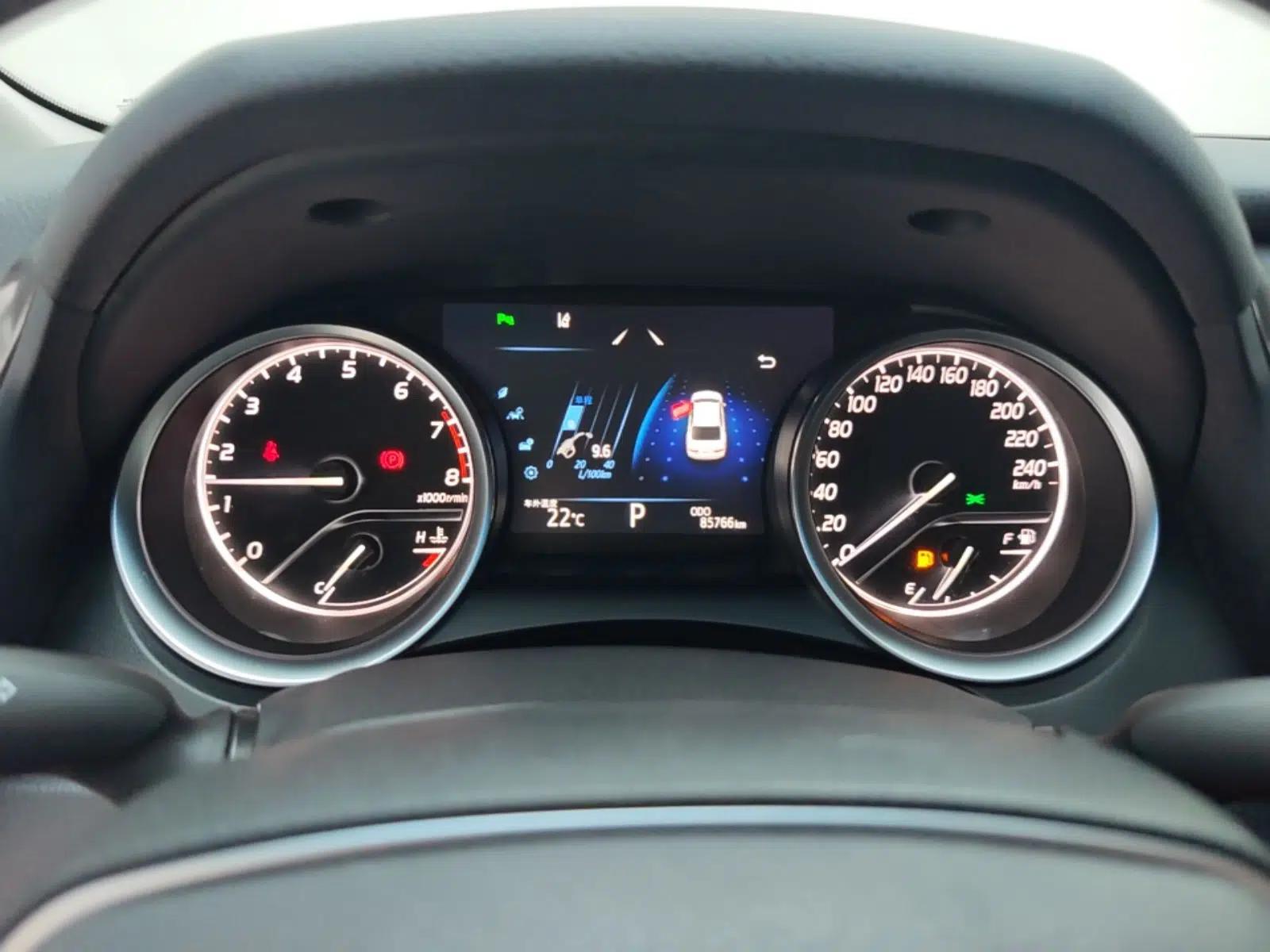 Toyota Camry 2018 2.0G Luxury Edition — миниатюра 15