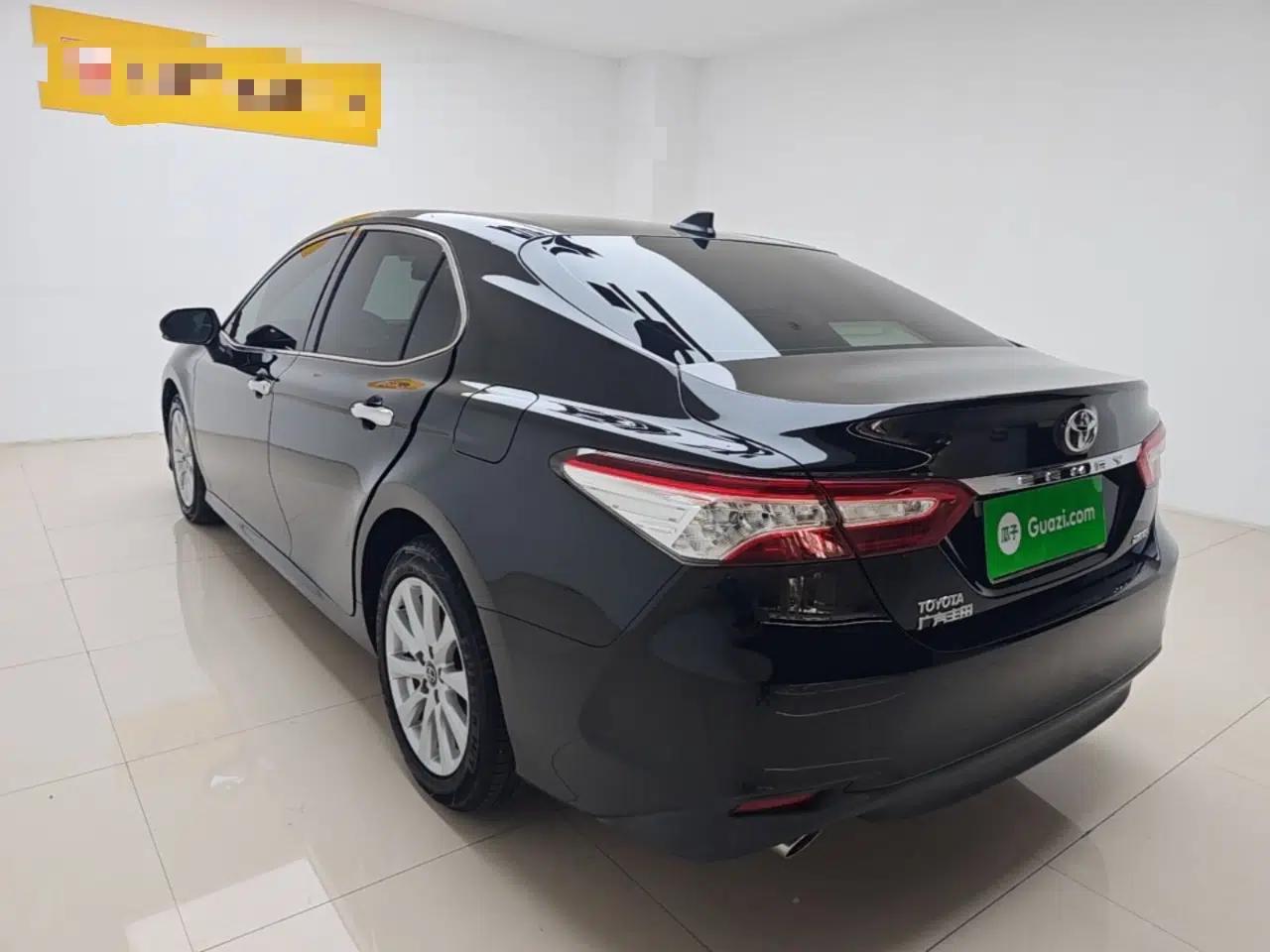 Toyota Camry 2018 2.0G Luxury Edition — миниатюра 4
