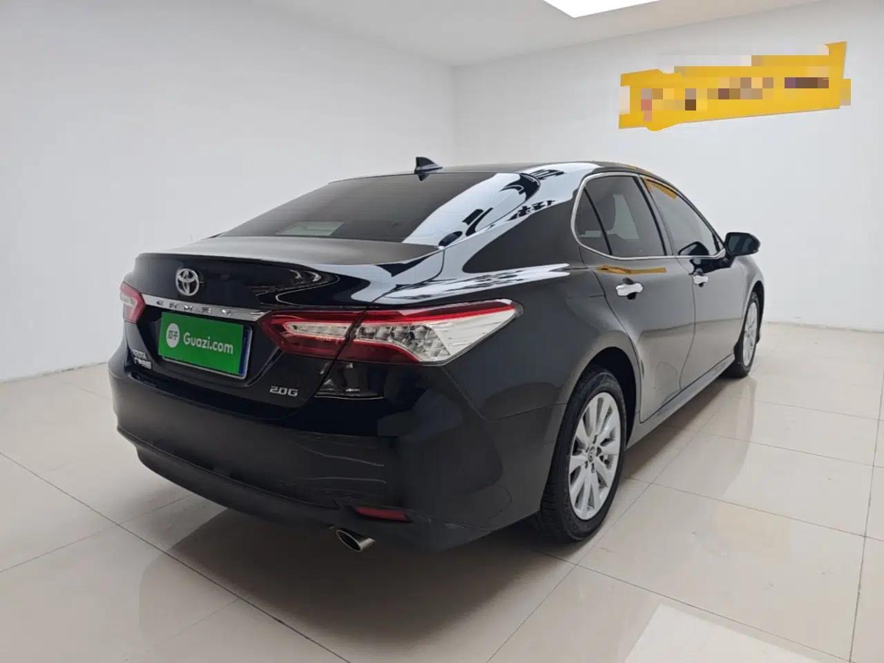 Toyota Camry 2018 2.0G Luxury Edition — миниатюра 6