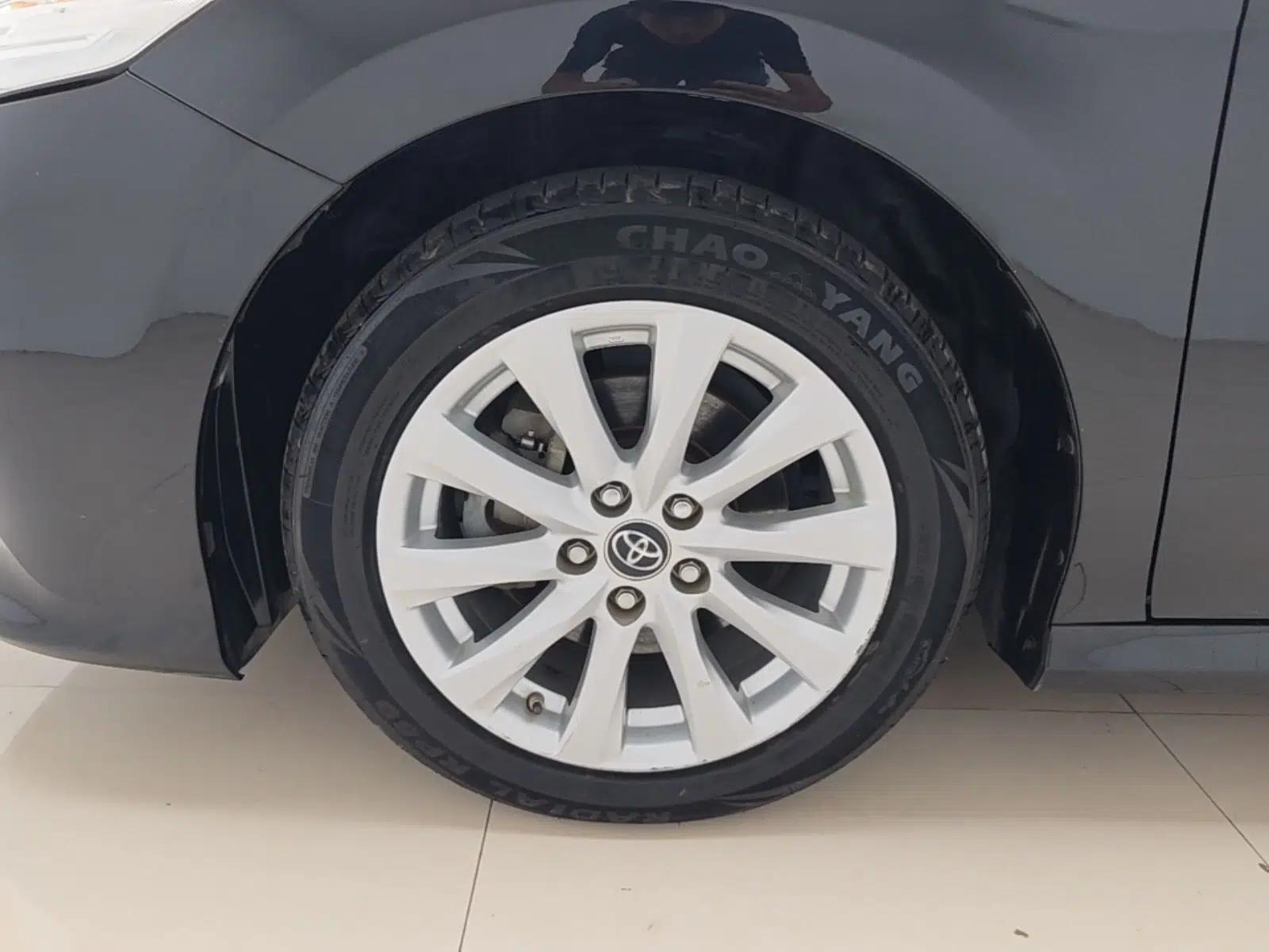 Toyota Camry 2018 2.0G Luxury Edition — миниатюра 8